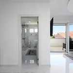 Lux 38b Luxury Penthouse & Deluxe דירה