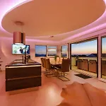 Lux 38b Luxury Penthouse & Deluxe דירה