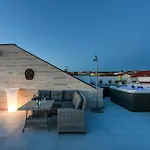 Lux 38b Luxury Penthouse & Deluxe זאדאר