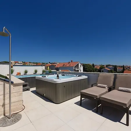 Lux 38b Luxury Penthouse & Deluxe Daire Zadar