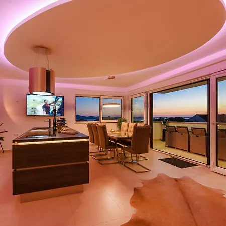 Lux 38b Luxury Penthouse & Deluxe Daire