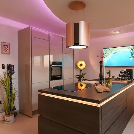 Lux 38b Luxury Penthouse & Deluxe Ζαντάρ