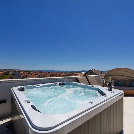 Lux 38b Luxury Penthouse & Deluxe 아파트