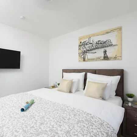 Apartment Lux 38b Luxury Penthouse & Deluxe *