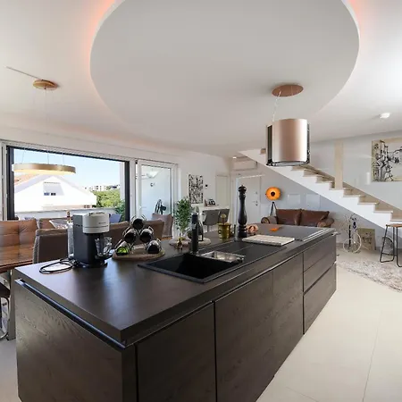 Apartment Lux 38b Luxury Penthouse & Deluxe *