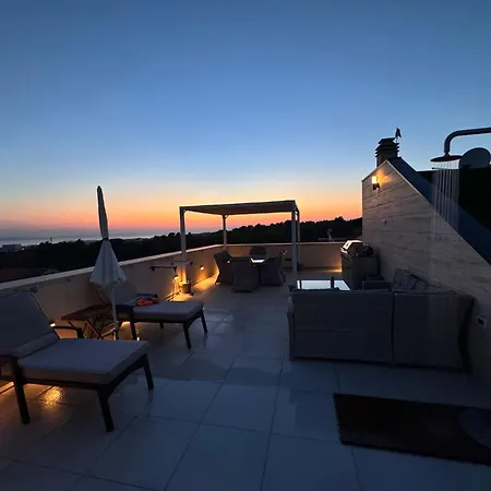 Apartment Lux 38b Luxury Penthouse & Deluxe